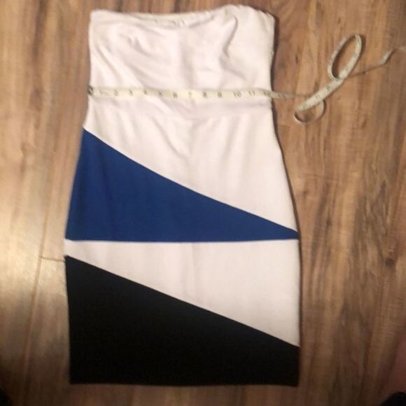 🔥3-$10🔥 NWOT Venus strapless dress - Picture 2 of 6